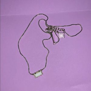 Kendra Scott necklace